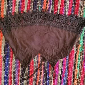 Black lacey crop top